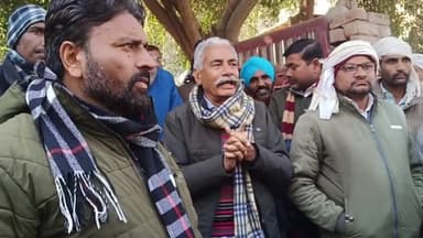 टाउन 6 नं चुंगी पर गरीबों के आशियाने तोड़ने आई नगरपरिषद की #जेसीबी लाल झंडे के लोगों के विरोध के चलते लोटी बेरंग #cpim