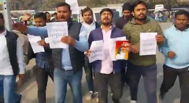 समाजवाद जिंदाबाद....
मनुवाद मुर्दाबाद........
#AISU पटना के कारगिल चौक पर आंदोलन करती हुई ऑल इंडिया स्टूडेंट यूनियन
