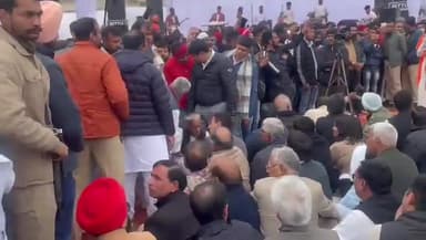 बादली: स्व. श्री शमशेर सिंह सुरजेवाला जी की "श्रद्धांजलि सभा" पर बादली,झज्जर व रोहतक के दौस्तों का परिचय कराते#bijendermajra