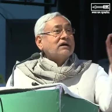 क्या है सामाजिक परिवर्तन, क्या होता है विकास? जिन्हें बातों से कोई मतलब नहीं होता वे लोग तरह तरह के उपदेश देते रहते हैं।
#SushasanBabu #Bihar
#NitishKumar