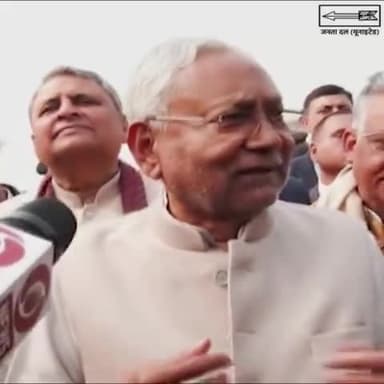 बिहार के हर क्षेत्र और हर वर्ग के विकास के लिए दिन-रात काम हो रहा है: मुख्यमंत्री Nitish Kumar जी
#Samastipur #KarpuriGram
#Bihar #NitishKumar #KarpuriThakur
#JannayakKarpuriThakur
