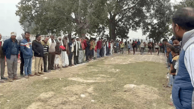गणतंत्र दिवस के अवसर पे पंचायत सरकार भवन बेलवा के प्रांगण में खेल कूद प्रतियोगिता में 100 मीटर दौड़ प्रतियोगिता के दौरान
#belwapanchayat
