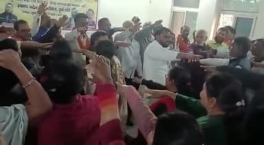 झारखंड: जमाकर्ताओ और अभिकर्ताओ ने #सहारा_समूह और #सरकार के खिलाफ ली शपथ #जो_सहारा_से_भुगतान_करायेगा_व_सत्ता_में_आएगा