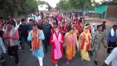 पैदल यात्रा -: ( खरगापुर निवास से ओरछा धाम )
#चलो_ओरछा_धाम #जयसियाराम
रामराजा सरकार की........ जय