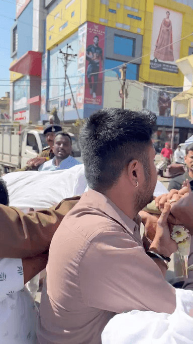 स्कॉलरशिप दे नहीं सकते फिर किस बात की विकास यात्रा…
#ravindragautamjbp