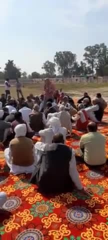 सोतई गांव में जोरदार विरोध प्रदर्शन..
हो रही महापंचायत..
MCF डंपिंग यार्ड (कूड़ा घर) का हो रहा विरोध..
#rohtak #fbd