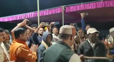 ब्यौहारी: जिले के विधानसभा क्षेत्र ब्यौहारी के ग्राम पंचायत जनकपुर मे आयोजित #VikasYatra कार्यक्रम मे विधायक ब्योहारी श्री शरद कोल