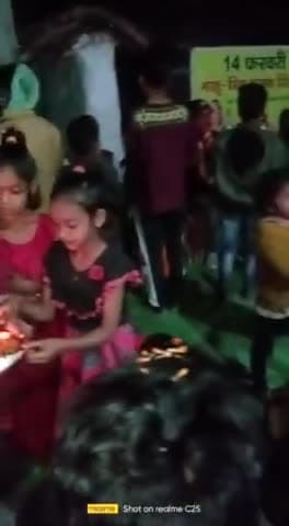कटंगी: देवरी में छोटे छोटे बच्चों ने किया माता पिता का पूजन
मनाया #मातृ_पितृ_पूजन_दिवस @republicnewsnetwork @Indiatvnews