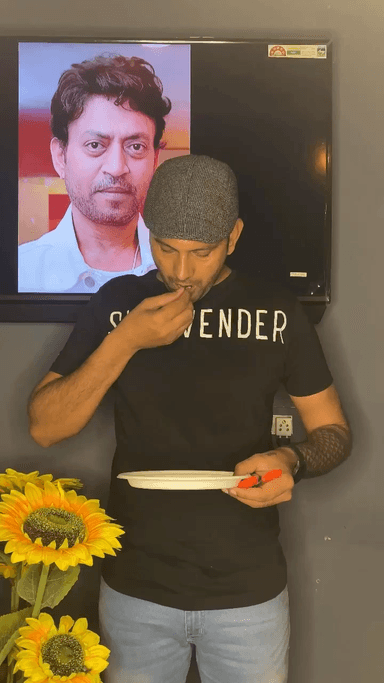 चरखी दादरी: Irrfan Khan portrait by disposal plate cutting #irrfankhan