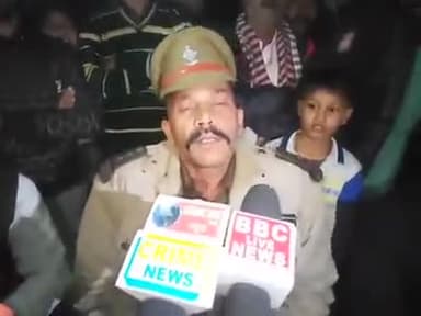हम सभी देश का भविष्य हैं। हमें नशे जैसी चीज़ को एक शौक के रूप में भी प्रयोग नही करना चाहिए। हमें जितना हो सके इससे दूर ही रहना चाहिए
एक युद्ध नशे के विरुद्ध
#नुक्कड़_सभा