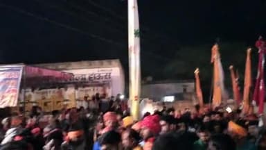 सूरजगढ़ श्याम प्राचीन निशान गुढ़ा पहुंचने पर भव्य स्वागत किया गया.
#gudha @shyammandir