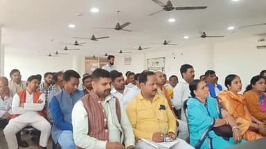 #बरहज #विधानसभा के #बूथ #सशक्तिकरण #अभियान की #कार्यशाला में जिलाप्रभारी सुनील गुप्ता के साथ रहा।