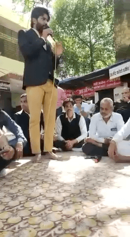 ज़िला एव सेशन न्यायलय उदयपुर में बार द्वारा आयोजित धरने में अपने विचार रखते हुए
#udaipur_news