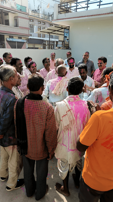 आप सभी को होली की बहुत-बहुत शुभकामनाएं।
#फाग