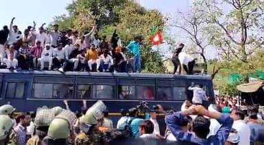 #राजस्थान में #बाबा के समर्थकों का जोश और जुनून देखते ही बनता है। #वीरांगनाओं और बाबा के सम्मान में #भाजपा मैदान में