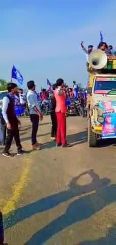 हवाओं में #गजब🤷♂️ का #नशा ✨छा #गया है,
लगता #हमारे रहबर🙏#मान्यवर_साहब_कांशीराम_जी का #जन्मदिन🎂 आ #गया है..💗🌹🙏
जयभीम।।
#मान्यवर_साहब_कांशीराम_जी के जन्म दिवस पर हार्दिक शुभकामनाएं