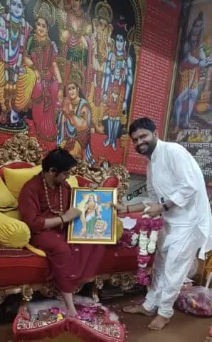बड़ी खबर/ छतरपुर #बागेश्वर #धाम #सरकार ने #बजरंग #सेना के #राष्ट्रीय #अध्यक्ष रणबीर पटेरिया को सौंपी #बड़ी #जिम्मेदारी...
कोरोना काल मे देश जब संकट में था उस समय देशभर में बजरंग सेना के कार्यकर्ताओं द्वारा अपनी जान जोखिम में डालकर सेवा की ओर