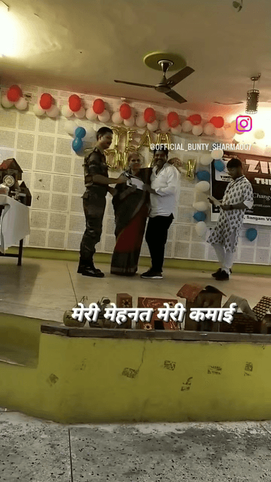 आज दिनांक 26/3/23
#आसरा सोसायटी NGO को जिंदगी द आर्ट ऑफ लाइफ (चैरिटेबल ट्रस्ट) 5th एनुअल डे प्रोग्राम #अवॉर्ड सेरेमनी मैं असरा सोसायटी एनजीओ को सम्मानित किया गया लगातार जनहित में सामाजिक काम करने के लिए
जिसमें चीफ गेस्ट (कर्नल)