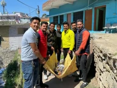 सामाजिक न्याय सप्ताह कार्यक्रम के अंतर्गत युवा मोर्चा रानीखेत ने चलाया स्वच्छता अभियान
#BJPRanikhet #BJPUttarakhand