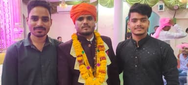 आज दिनांक 28/04/2023 को मेरे हृदय प्रिय मित्र एवं भाई निजाम खान की बारात में राजस्थान पहुंचकर सभी मित्रों के साथ सामिल हुए 🙏❤️
#yashrawatpapredu #jilaupadhyakshshivpuri #yashcongresh #vidhansabha23karera #papredu