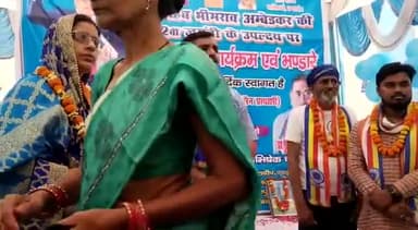 गौरीशंकर बाबा पर गंगाजल, आकांक्षा पांडेय #चुनाव #चिन्ह #हल।
कन्नौज की समस्याओं का हल, चुनाव चिन्ह #हल
पर मोहर लगाए।