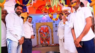 आज विधानसभा क्षेत्र कसरावद के ग्राम चौंडी में महावीर बजरंगबली जी की प्राणप्रतिष्ठा एवं भव्य मंदिर के उद्घाटन में उपस्थित होने का सौभाग्य प्राप्त हुआ।
#atmarampatel #kasrawad