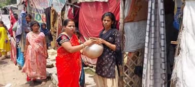 गया टाउन सीडी ब्लॉक: #Project #Help
Offering someone a glass of water is the smallest act of kindness, so we have distributed water pots to