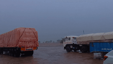 #सूरतगढ़#अमरपुरा#बारिश#तूफान
अमरपुरा तेज आंधी के साथ बारिश⛈️⛈️⛈️