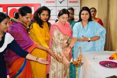 प्रयागराज महानगर में आयोजित महिला मोर्चा जिला कार्यसमिति बैठक में उपस्थित रही
बैठक में आगामी कार्यक्रमों एवं संगठनात्मक विषय की जानकारी दी गई।।
#महाजनसंपर्क