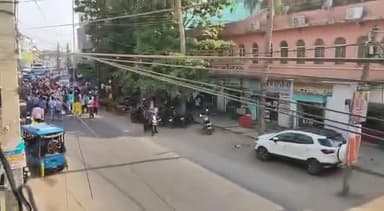 यह जीत का जश्न नहीं,आगाज़ है,जनता के उस विश्वास का,जो लोकतंत्र की दिशा और दशा तय करता है। मेरा मुख्य पार्षद (सभापति) में चुनाव चिन्ह कबूतर छाप क्रमांक संख्या आठ पर बटन दबाकर भारी मतों से विजय बनावे!!
#सभापति #मुख्य_पार्षद #बांका #संतोषसिंह