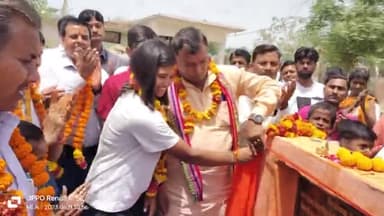 आज विधानसभा क्षेत्र के अन्तर्गत ग्राम पंचायत भिखारीपुर पतसिया के मजरा #रतईपुरवा में डामर रोड से अंडर 19 महिला वर्ल्ड कप खिलाड़ी #अर्चना_देवी_निषाद के घर तक #विधायक_निधि से इंटरलॉकिंग व नाली निर्माण कार्य का लोकार्पण किया।