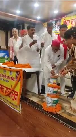 भीषण_गर्मी_में_भी_लगा_रहा_जमावड़ा
18 जून #बिहार_के #खगड़िया में भागीदारी पार्टी सम्मेलन को संबोधित किया