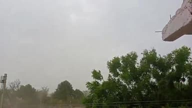 कन्नौज वासियों को आंधी और पानी के आने से गर्मी से मिली निजात.मौसम हुआ सुहाना
#weatherreports #weathernews #weather