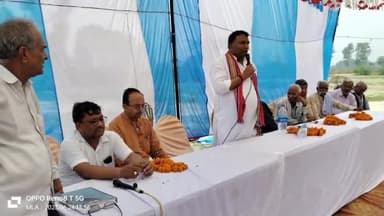 आज विधानसभा क्षेत्र के अन्तर्गत ग्राम पंचायत #खानपुर_कुरौली में बाबा जयगुरुदेव आश्रम के पास विधायक निधि से निर्मित #सामुदायिक_शौचालय का लोकार्पण किया।