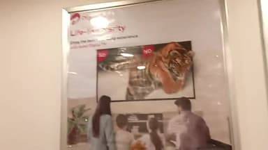 #muraliganj mein khul gaya Airtel office hotel Chandra ke aage bank off India ke Bagal mein yahan Airtel payment Bank ha