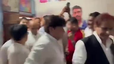 चंद्रशेखर आजाद से मुलाकात करने पहुंचे आजम खान
#चंद्रशेखर #bhimarmy #ajamkhan #sp
