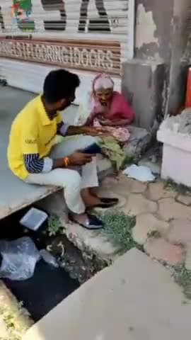 इंदौर: सबकी जिंदगी एक जैसी नहीं होती 😥💔
#daanpatra #yashgupta #charity #needy #supportus #helpothers