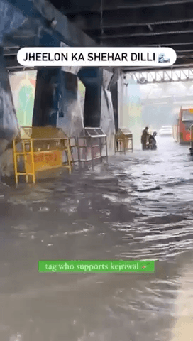 दिल्ली को झीलों का शहर वेनिस बनाने के लिए केजरीबवाल को बहुत बधाई !!!! #delhinews#delhicm#delhirains