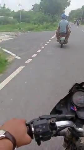 कानपुर देहात में नंबर प्लेट पर राजनीतिक पार्टी का सिंबल जो की गैर कानूनी अपराध है
#kanpurdehat
#rto
#upcmo