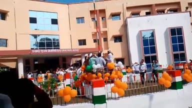 एकंगरसराय: @#77 वा स्वतंत्रता दिवस के अवसर पर हर्ष उल्लास के साथ शांतिपूर्ण ढंग से प्रखंड क्षेत्र के विभिन्न जगहों पर मनाई गई