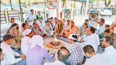 हनुमानगढ़: टाउन जिला #अस्पताल में जारी 2 घंटे कार्य बहिष्कार में #नर्सिंगकर्मियों ने सरकार की #सद्बुद्धि के लिए किया गायत्री पाठ
