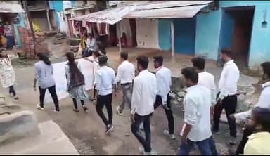 #स्वीप गतिविधि के तहत ग्राम गोराड़िया में जनसेवा मित्रों ने नुक्कड़ नाटक के माध्यम से मतदान जागरूकता रैली निकाली गई।।