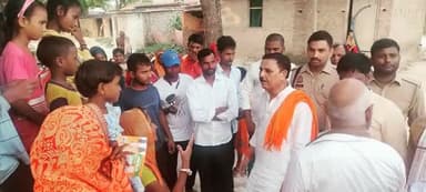 जनपद #मऊ के 354- #घोसी विधानसभा उपचुनाव में भाजपा समर्थित प्रत्याशी श्री दारा सिंह चौहान जी के समर्थन में, ब्लॉक बड़गांव के ग्राम बनियापारसैयद ताहिर में घर-घर जनसंपर्क कर सेवा, सुशासन और गरीब कल्याण को समर्पित मोदी - योगी सरकार द्वारा जनहित
