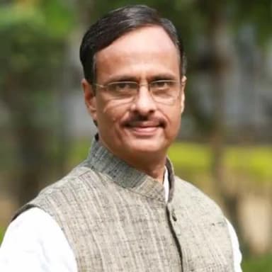 भाजपा से राज्यसभा चुनाव के लिए डॉक्टर दिनेश शर्मा का नाम घोषित
#exdeputycmup
#dineshsharma
#rajyasabhaelection