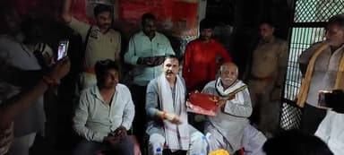 आपका सांसद - आपके गांव
"#संपर्क_से_समर्थन" देश के यशस्वी प्रधानमंत्री आदरणीय श्री नरेंद्र मोदी जी के नेतृत्व में भाजपा सरकार के सेवा, सुशासन और गरीब कल्याण के बेमिसाल 9 वर्ष पूर्ण होने पर संपर्क से समर्थन अभियान के अंतर्गत मंझनपुर विधानसभा