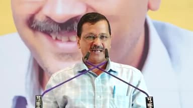 जो Arvind Kejriwal जी सालों से कहते आ रहे है, वो बात आज #Jawaan फिल्म में SRK ने भी कह डाली
Jawaan का डायलॉग:
"डर, पैसा, जात-पात, धर्म, सम्प्रदाय के लिए वोट देने की बजाय जो