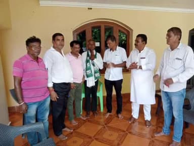 ଧୁଷୁରୀ: ସ୍ଥାନୀୟ ଜିଲ୍ଲା ପରିଷଦଙ୍କ ଭଦ୍ରକ ବାସଭବନରେ ଅର୍ଜୁନପୁର ପଞ୍ଚାୟତର ୱାର୍ଡ ମେମ୍ବର ହେଲେ ବିଜେଡିରେ ସାମିଲ