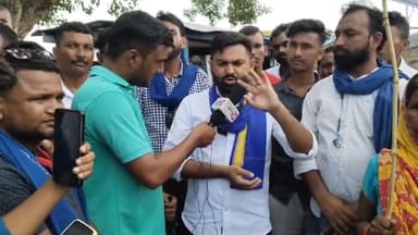 तरहसी: पलामू जिला के तरहसी में जातीवादी CO और सदर एसडीओ के खिलाफ़ भीम आर्मी नेता नागमणि रजक ।।सुनिए ।। #live_news