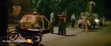 पड़े मुसीबत यार के ऊपर उसका दुःख बंटवा देना !
शीश यार का कटता हो तो अपना सिर कटवा देना !!
#भाईचारा #मैं_नहीं_हम यारियाँ 🤝❣️