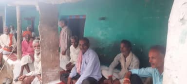 #शमशाबाद विधानसभा क्षेत्र ग्राम पाली में जनसंपर्क के दौरान ग्राम वासियों की कई समस्याएं भी सुनी मध्यप्रदेश सरकार बड़े-बड़े दावे करती लेकिन गांव का हर व्यक्ति परेशान है सरकार के दावे खोखले हैं